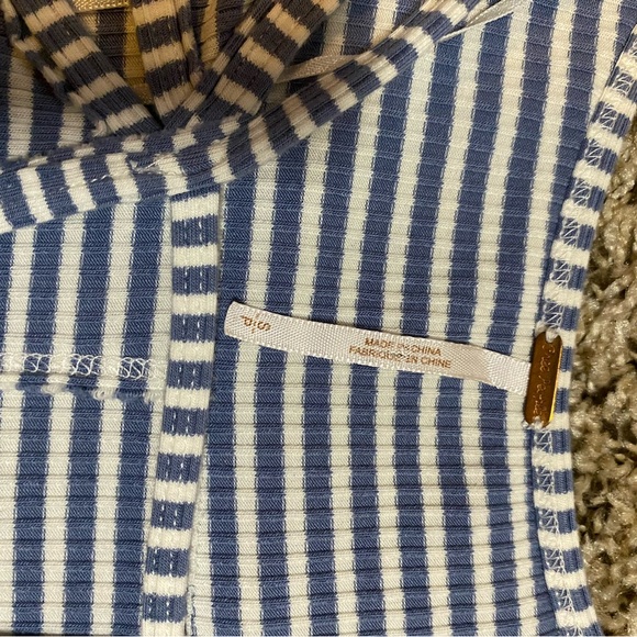 Free People Blue & White Striped Short Sleeve V Neck - Picture 4 of 8